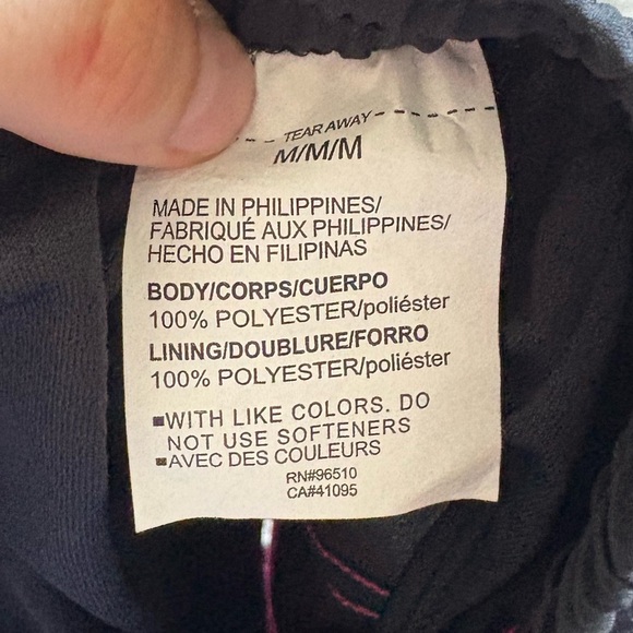 NWT Medium Under Armour Black & Pink Athletic Shorts Moisture-Wicking Fabric - Picture 13 of 13